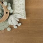 Douwes-Dekker-Trots-(Salie) van Douwes-Dekker in de kleur Solide-Plank-Salie - PVC vloeren