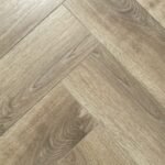 Hebeta-Miami-visgraat-8-326 van Hebeta in de kleur Eiken-Naturel-Licht-Bruin - PVC vloeren