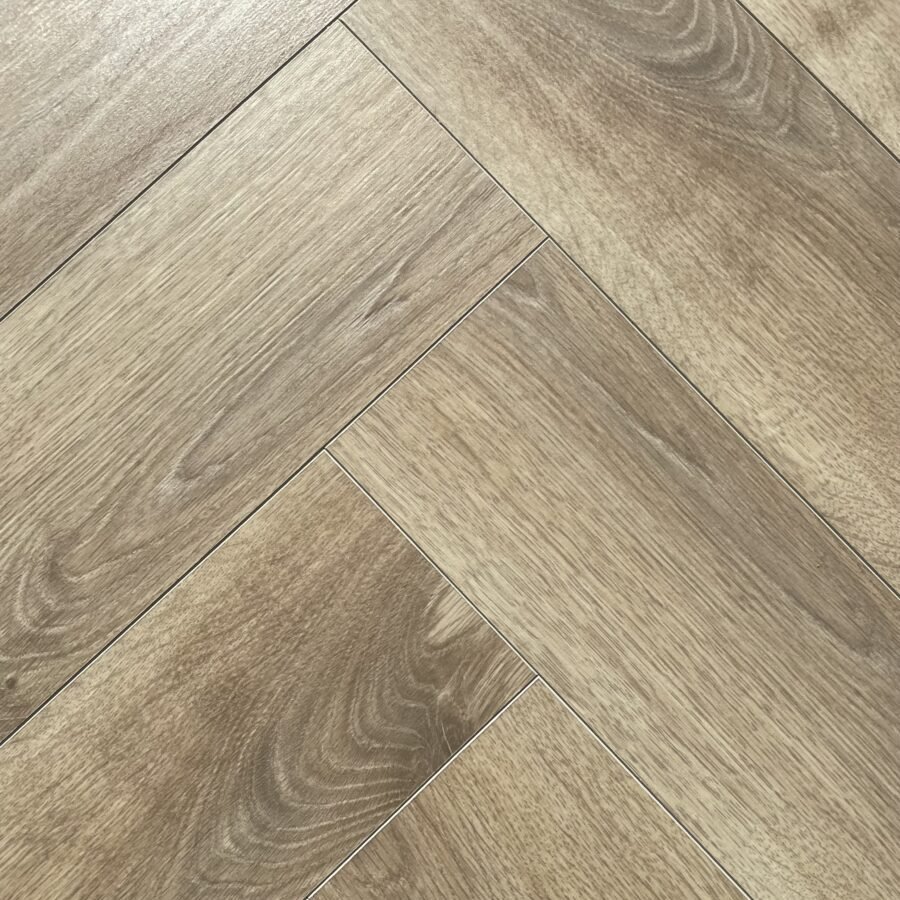Hebeta-Miami-visgraat-8-326 van Hebeta in de kleur Eiken-Naturel-Licht-Bruin - PVC vloeren Hebeta-Miami-visgraat-8-326 van Hebeta in de kleur Eiken-Naturel-Licht-Bruin - PVC vloeren